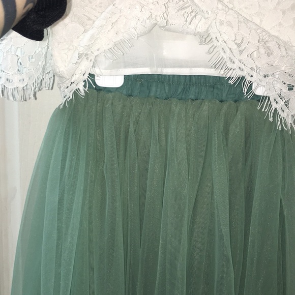 Beautiful dress/skirt/top - Picture 2 of 5